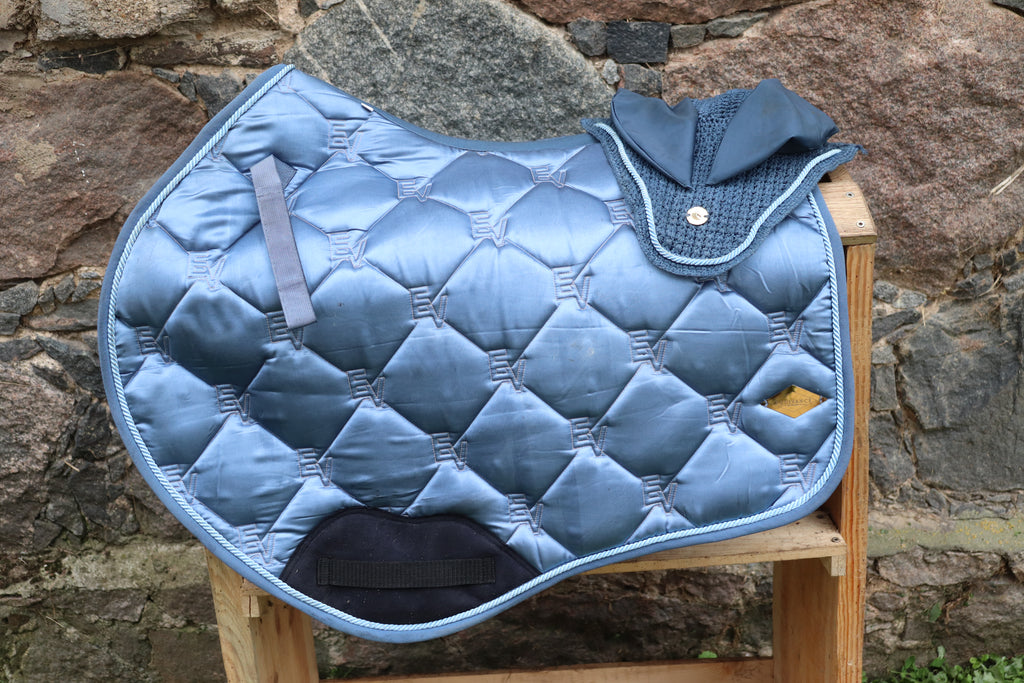 "MIDNIGHT BLUES" set